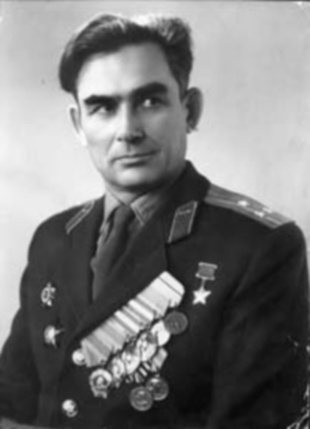 Файл:Гунбин полковник2.jpg