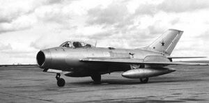 МиГ-19.jpg