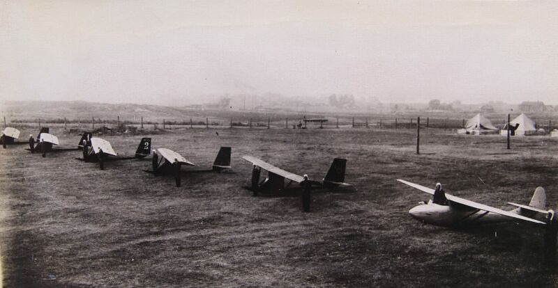 Файл:Планеры Ус-3 и УПАР 1934 год.jpg